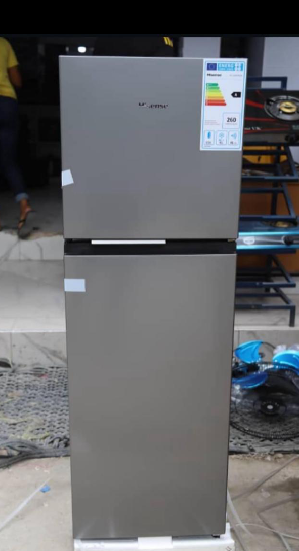 Hisense 冷蔵庫 20年製 154L                  TJ 4176 Hisense 154L Top Freezer Refrigerator (200DR) » Globaltech