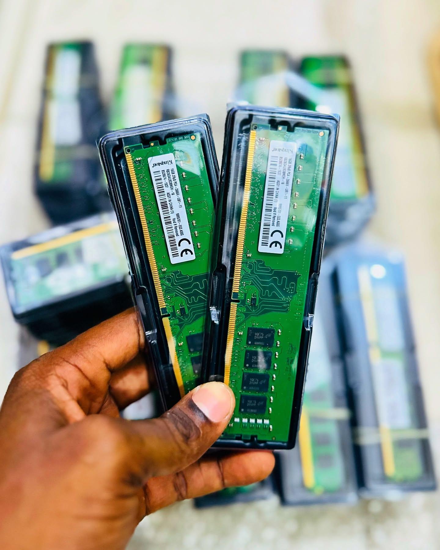 RANDOM ACCESS MEMORY - RAM