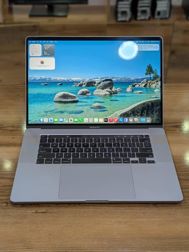 Tunzaa - MacBook Pro 2019 (Refurbished)